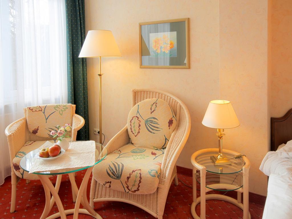 Park-Hotel Timmendorfer Strand Rum bild